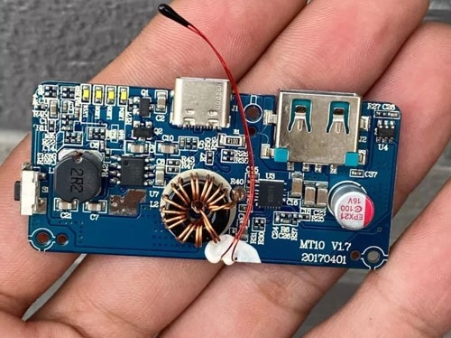 Bo mạch của sạc dự phòng bị hỏng